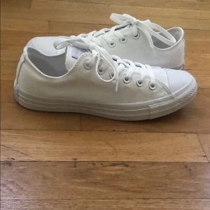Converse Chuck Taylor Monochrome Low Top